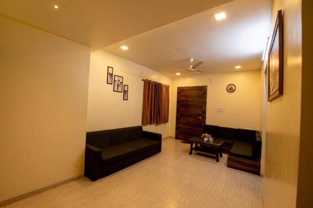Paramount 3 Ac Bedrooms Hall Garden With Lake View Panchgani Ngoại thất bức ảnh