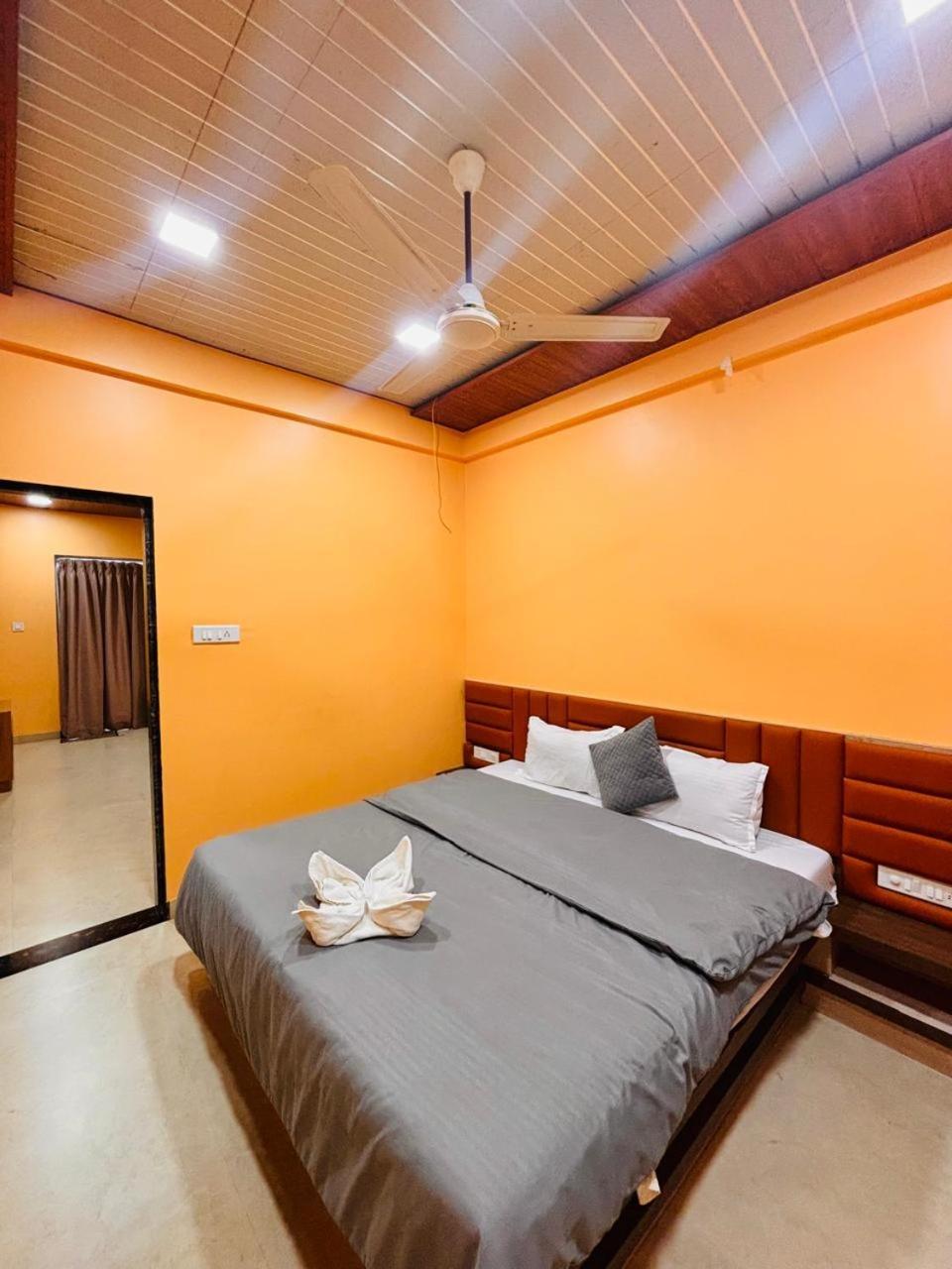 Paramount 3 Ac Bedrooms Hall Garden With Lake View Panchgani Ngoại thất bức ảnh