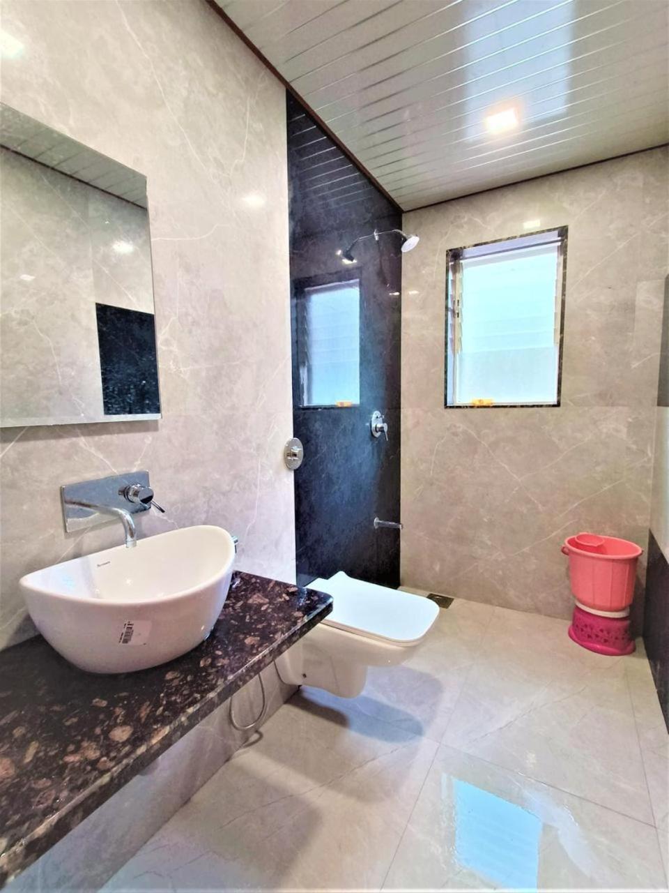 Paramount 3 Ac Bedrooms Hall Garden With Lake View Panchgani Ngoại thất bức ảnh